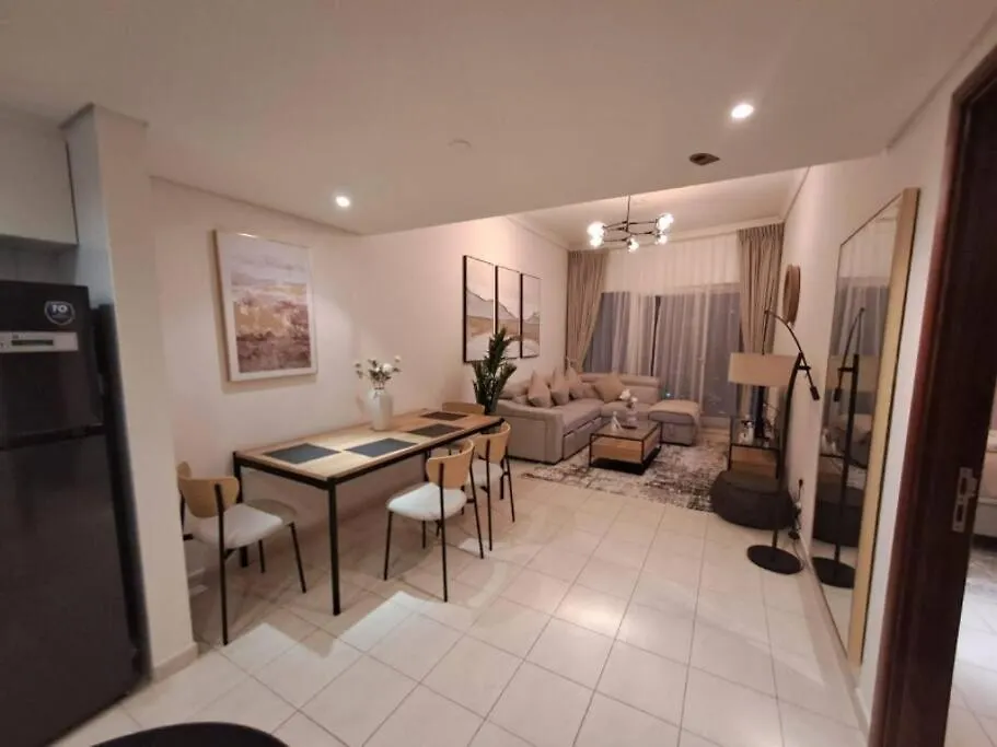 Spacious 1Br Unit With Lake View Dubái